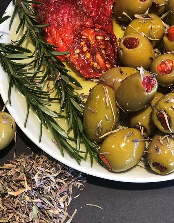KURU DOMATES DOLGULU YEŞİL ZEYTİN - 850 GR